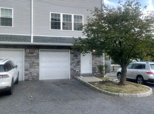 124 Home Pl UNIT 4, Lodi, NJ 07644