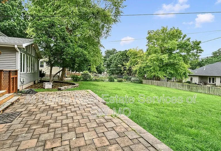 834 E Manchester Dr — Photo 26