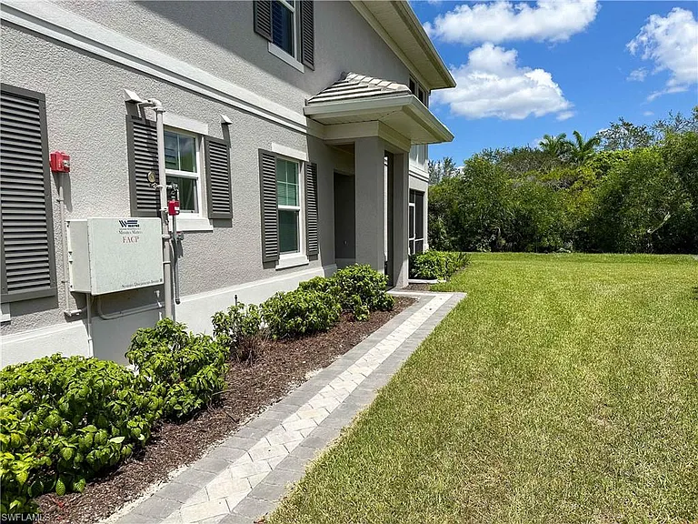 172 Indies Dr E #8-102 — Photo 33