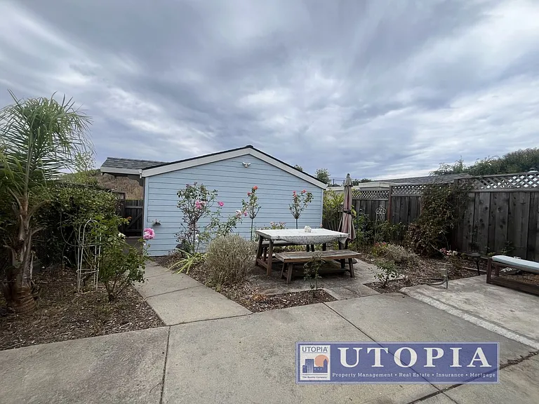 313 Village Cir — Photo 36