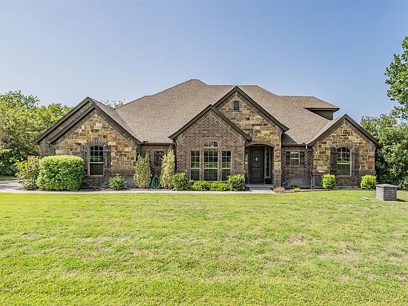 2nd image of 5001 Oak Mill Dr
