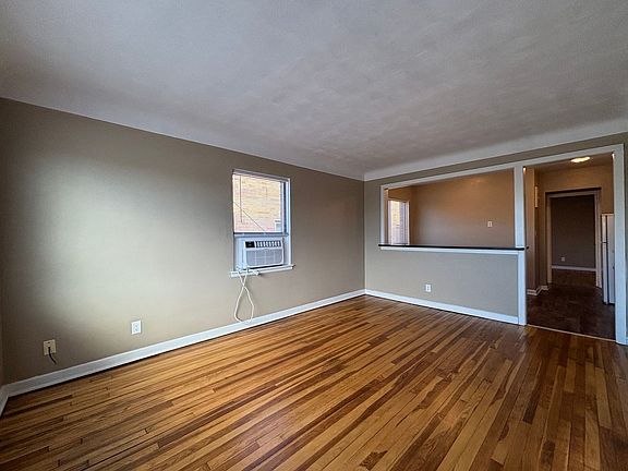 4th image of 638 Snelling Ave S APT 7