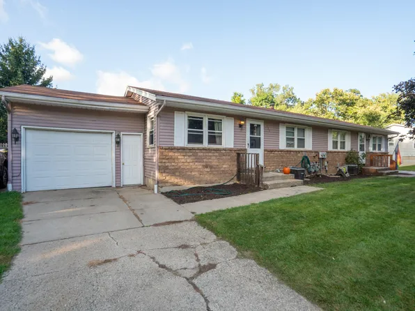 735 Coleman St SE, Grand Rapids, MI 49548