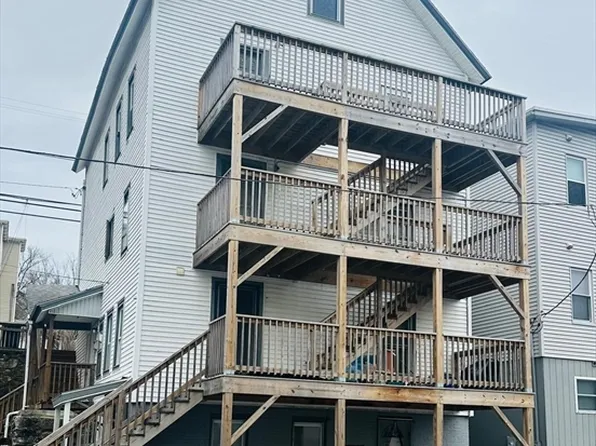 228 Hamilton St, Southbridge, MA 01550