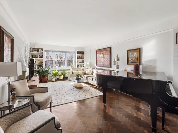 160 Cabrini Boulevard 22 image 1 of 21