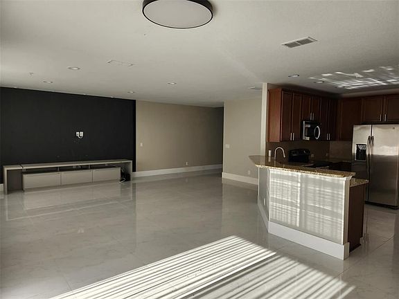 3rd image of 2091 Bent Grass Ave
