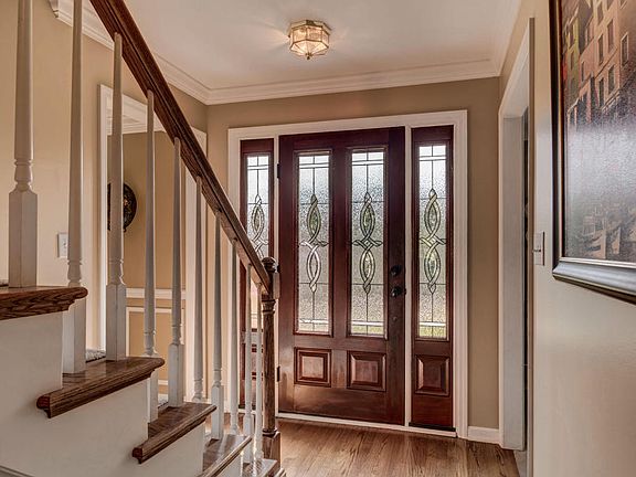 2nd image of 1709 Persimmon Ln