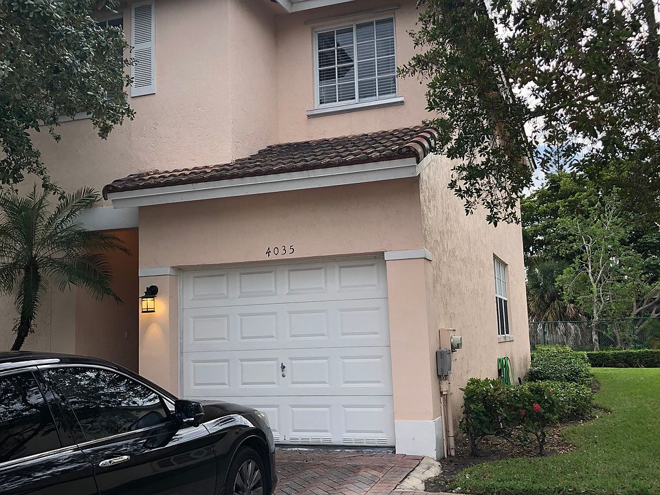 1st image of 4035 NW 92nd Ave