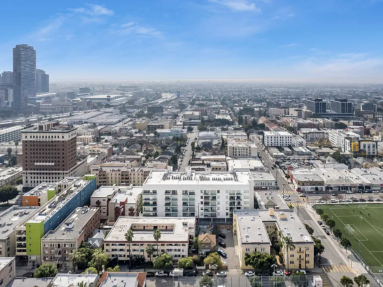 Seven West DTLA — Photo 157