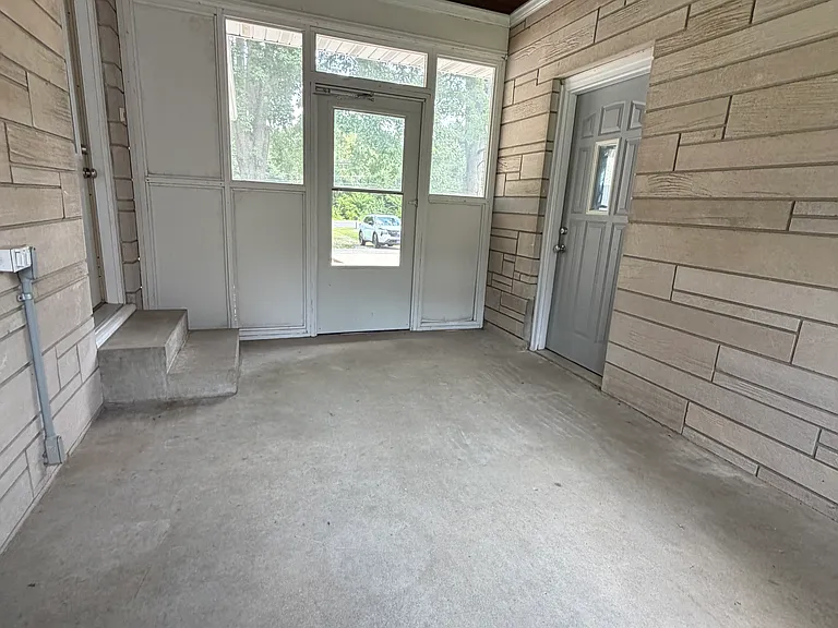 5069 E Wabash Ave — Photo 9