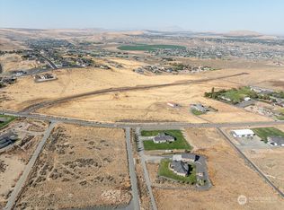 32633 Mammoth Dr, Kennewick, WA