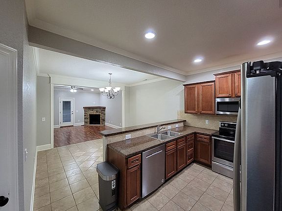 2nd image of 1856 A Cambria Dr
