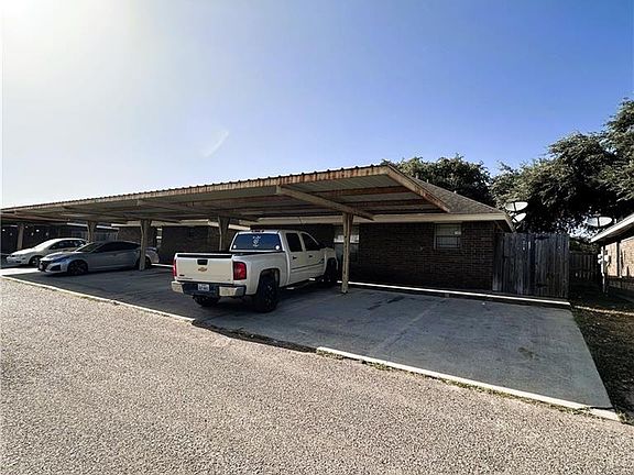 3rd image of 1101 W Pecan St