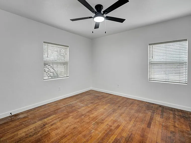 3712 Amelia Dr — Photo 13