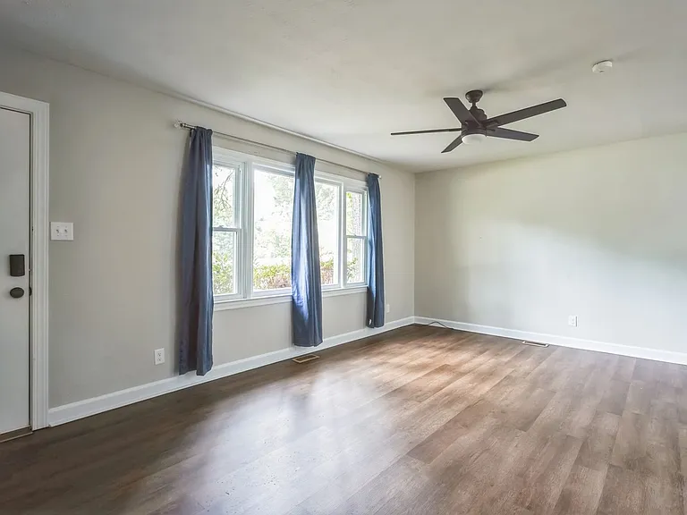 628 McLamb Dr — Photo 8