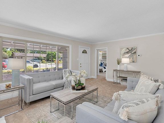3rd image of 1271 Fruitdale Ave