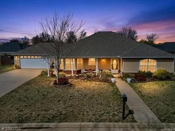 204 Nanih Waiya Ln, Poteau, OK 74953