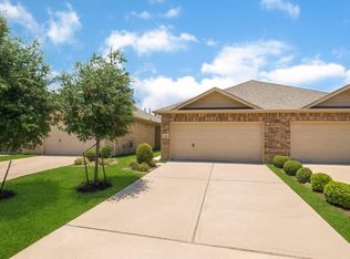 517 N 6th St, La Porte, TX 77571