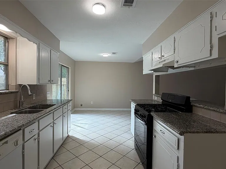 1006 Grand Junction Dr — Photo 10
