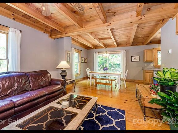 Living room & Dining room