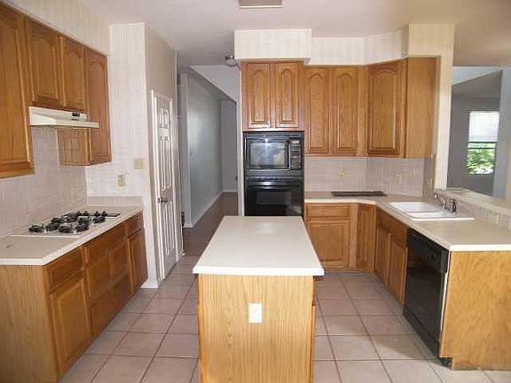 5th image of 13321 Amasia Dr