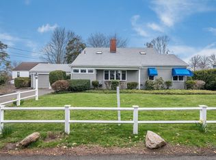 34 Dudley Ave, Branford, CT 06405