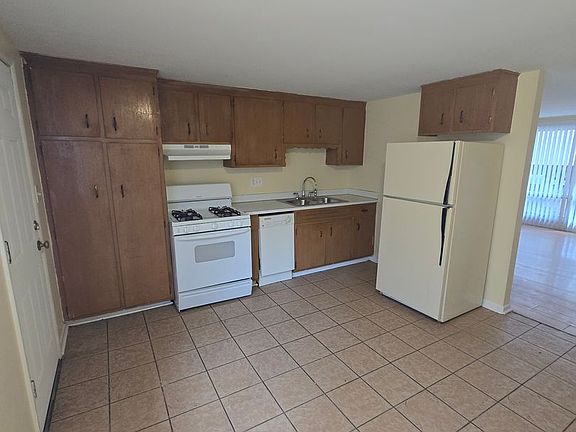 2nd image of 3902-3912 15th Ave #3902-5