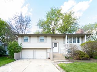 1710 Kingston Ln, Schaumburg, IL 60193