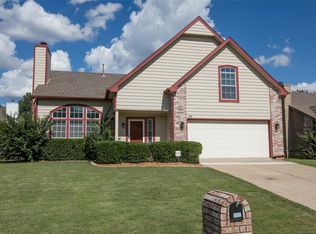 8939 E 100th St, Tulsa, OK 74133