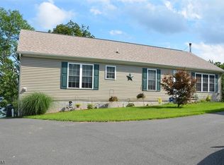 16 Waterside Way, Newton, NJ 07860