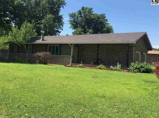 704 E 32nd Ter, Hutchinson, KS 67502