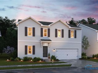 440 Linden Dr, Pemberville, OH 43450