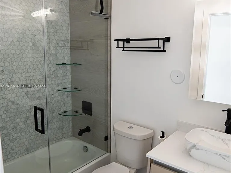 1721 SW 13th St #4 — Photo 17
