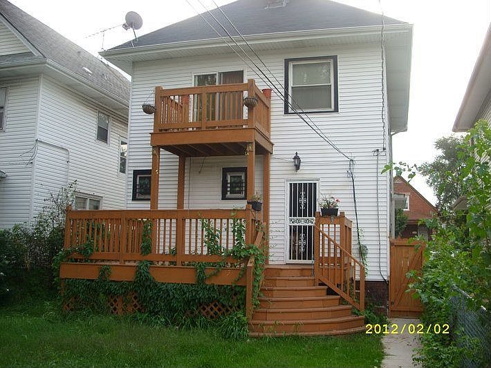 Deck And Balcony ( Back Yard)