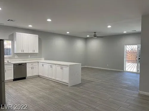 4966 Andover Dr Photo 1