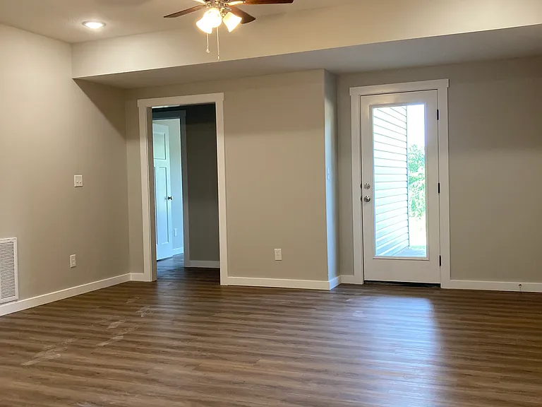 1003 S Rimes Ave — Photo 14