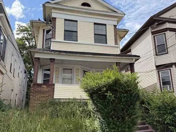 29 Wolcott Ter, Newark, NJ 07112