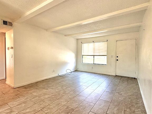 5th image of 880 Greenfield Ave APT E