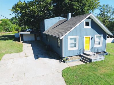 327 S Hunter St, Independence, MO, 64050