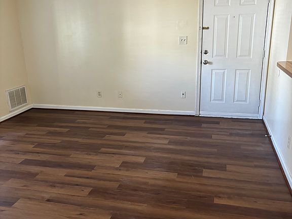 3rd image of 12863 Daybreak Cir