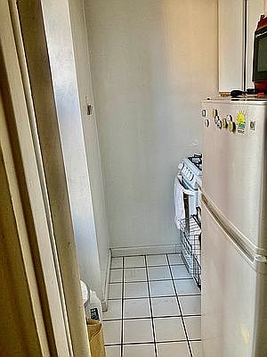 4th image of 1701 1st Ave #4B