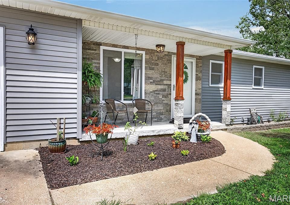 1st image of 20125 Kenyon Ln