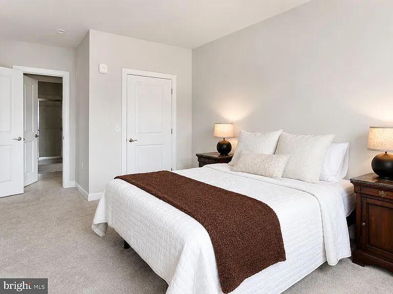 3927 Fair Ridge Dr #303 — Photo 12