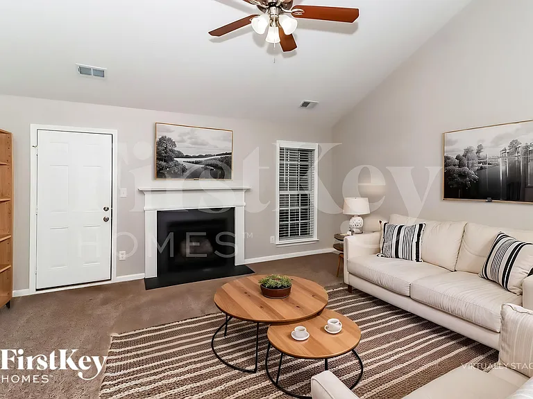 312 Edgemore Ct — Photo 5
