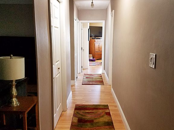 5th image of 1535 SE 15th St APT 203