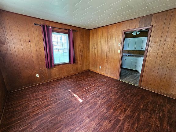 2nd image of 2605 Guyer St #A