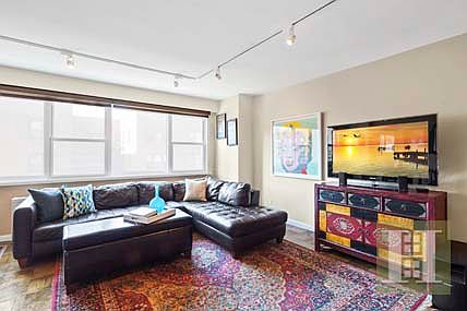 2nd image of 101 W 12th St APT 6S