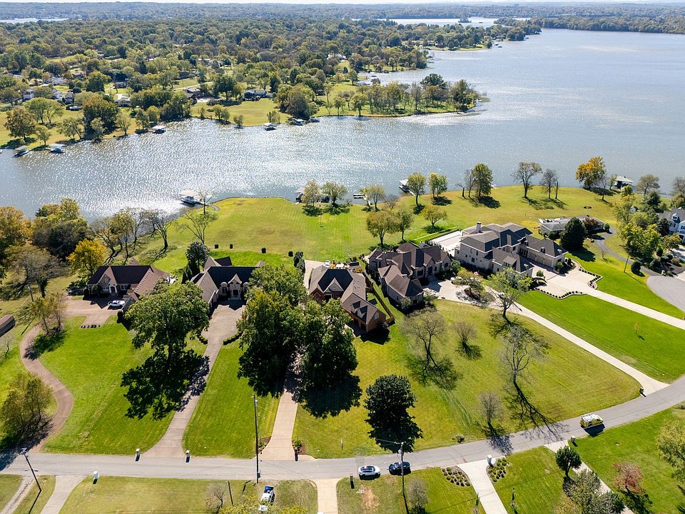1st image of 143 Island Dr