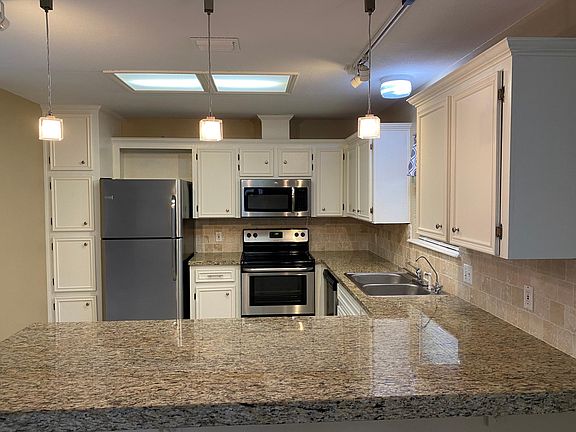 4th image of 6704 N 7th Ct