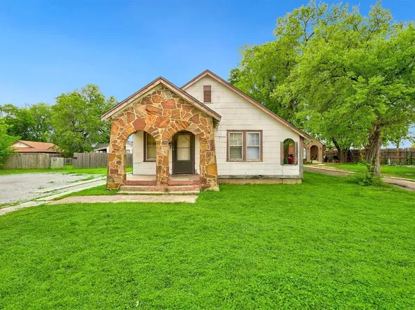 5907 NW 40th St, Warr Acres, OK 73122